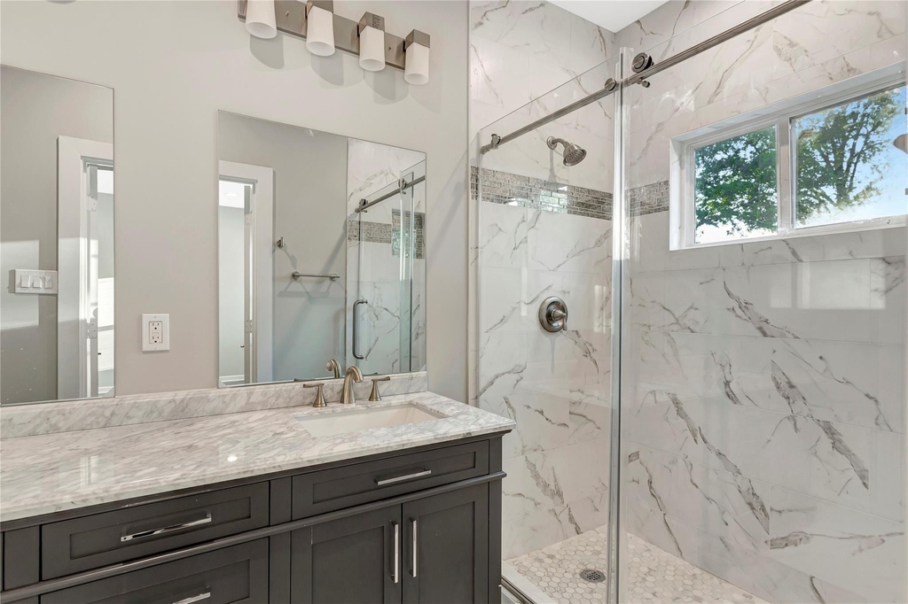 6824 Dumble Street - Photo 36