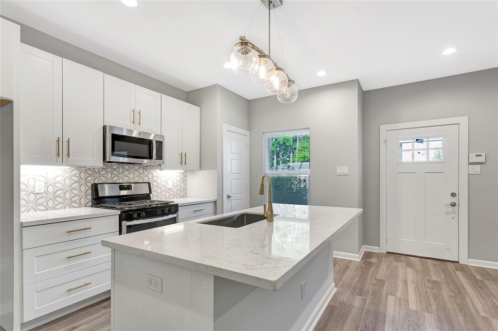 6824 Dumble Street - Photo 20