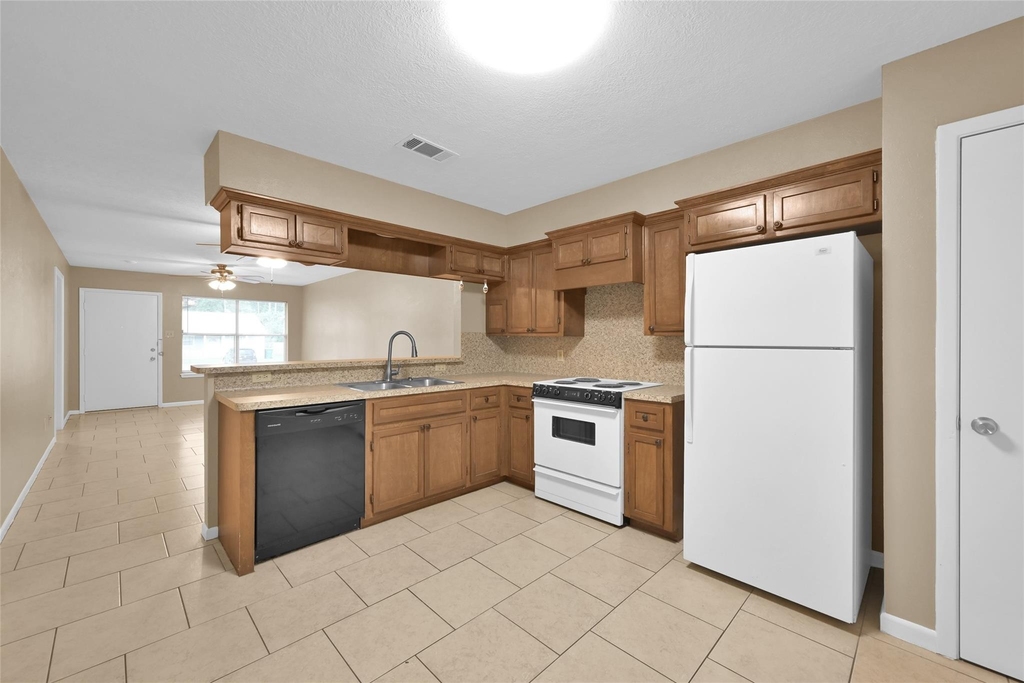 1605 Hazelwood Street - Photo 9