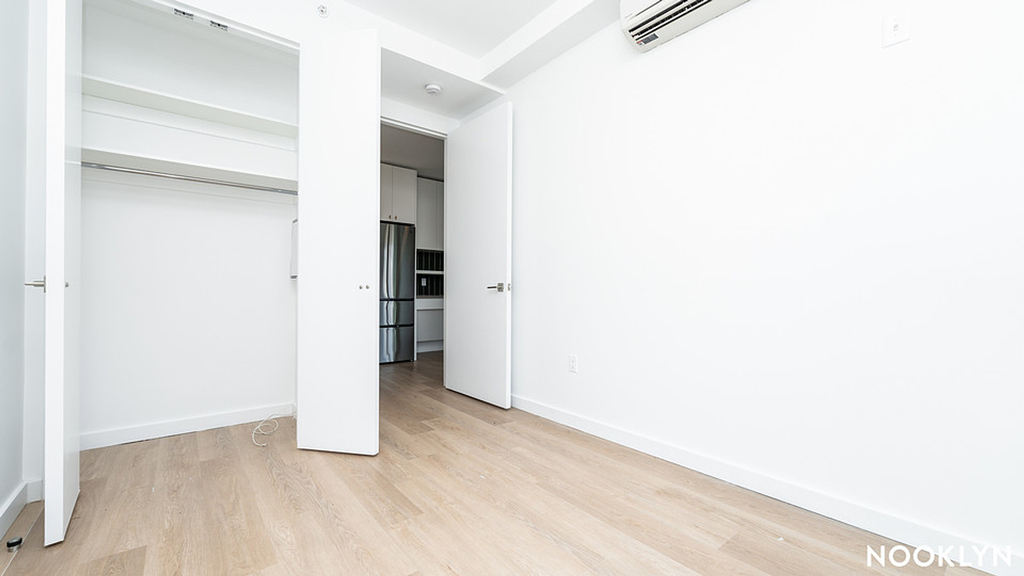 527 Grand Ave - Photo 17