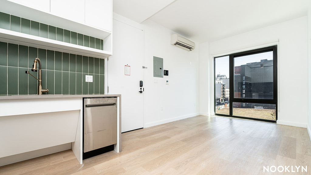 527 Grand Ave - Photo 5
