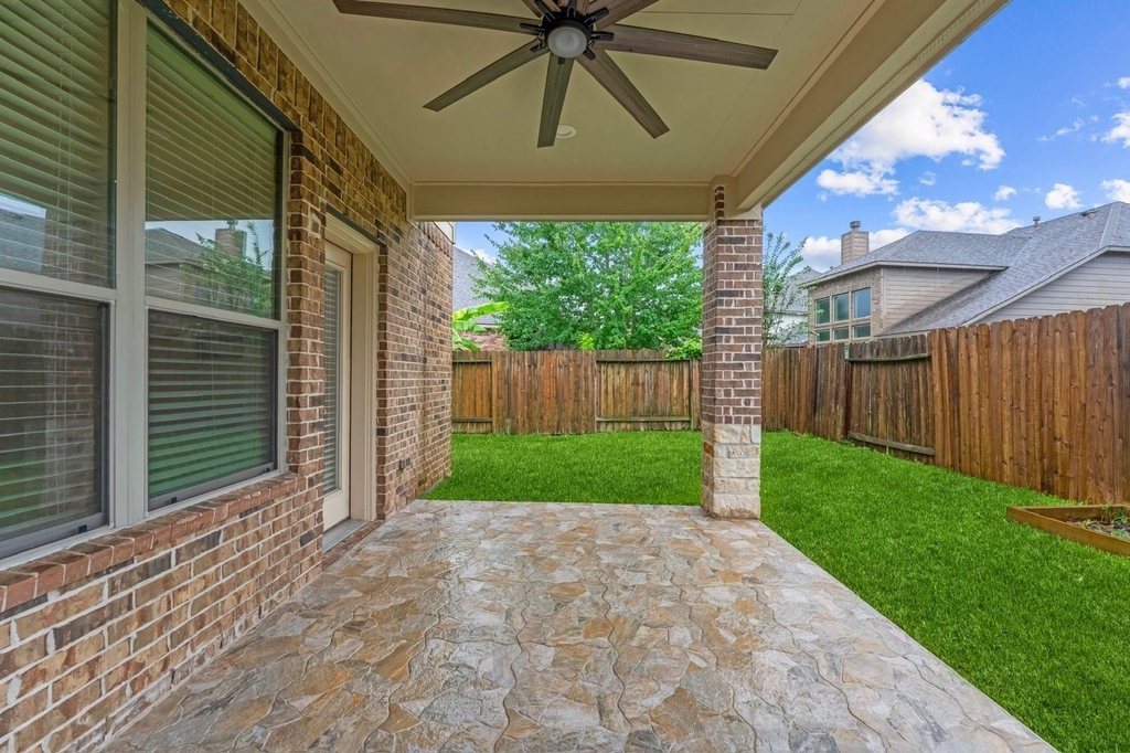 26116 Chivalry Court - Photo 18