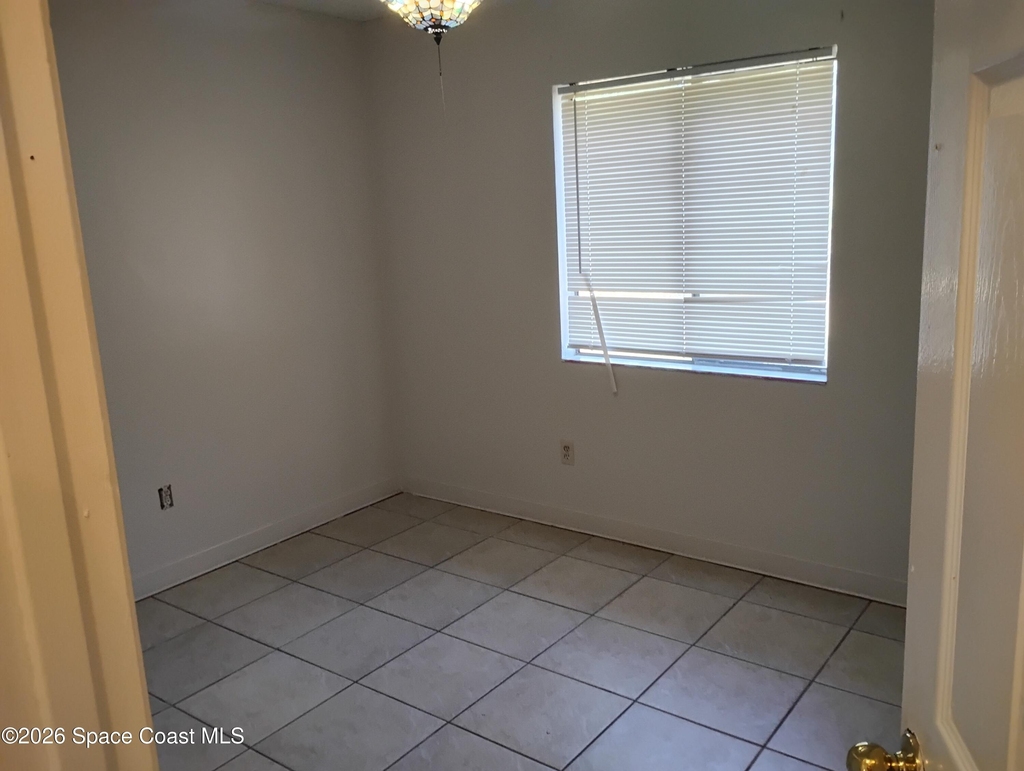 1533 Emerson Drive Se - Photo 7