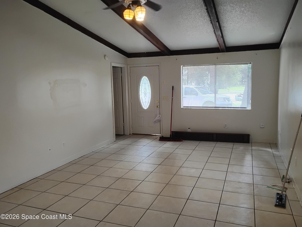 1533 Emerson Drive Se - Photo 3