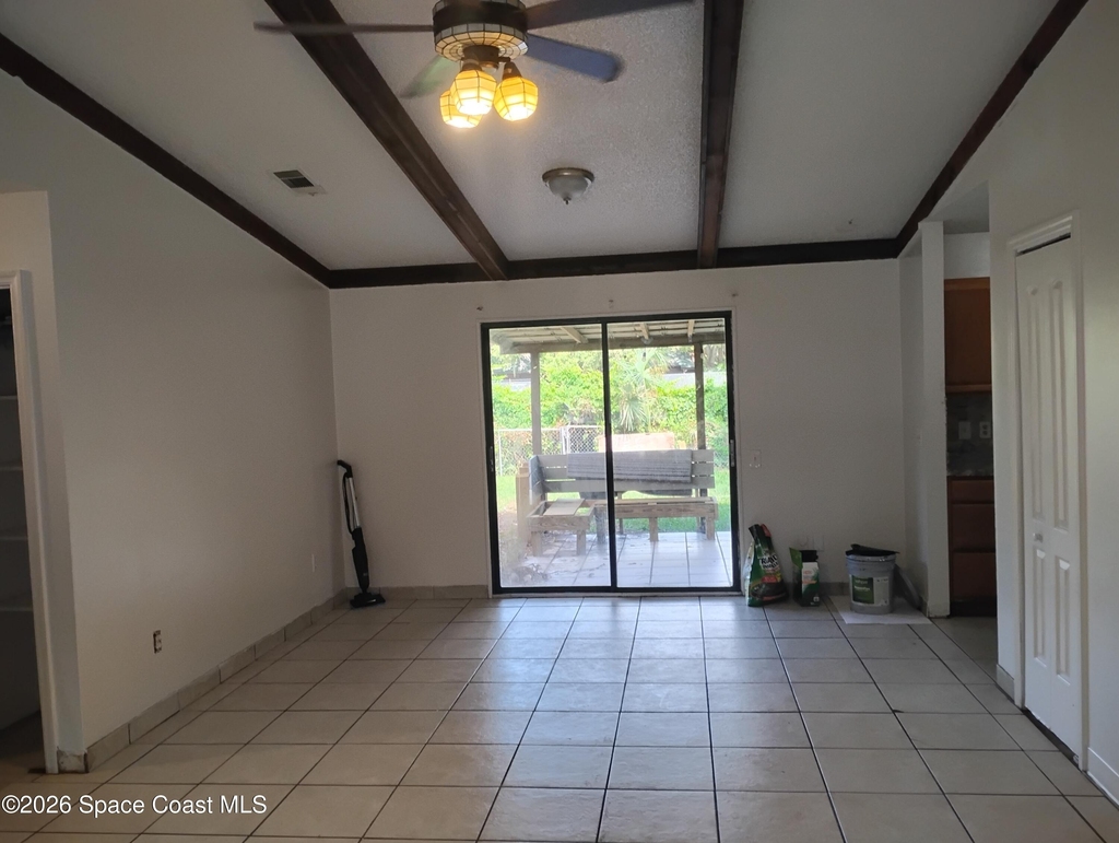 1533 Emerson Drive Se - Photo 4