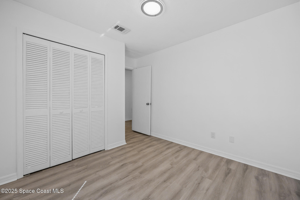2509 Mitchell Avenue - Photo 15