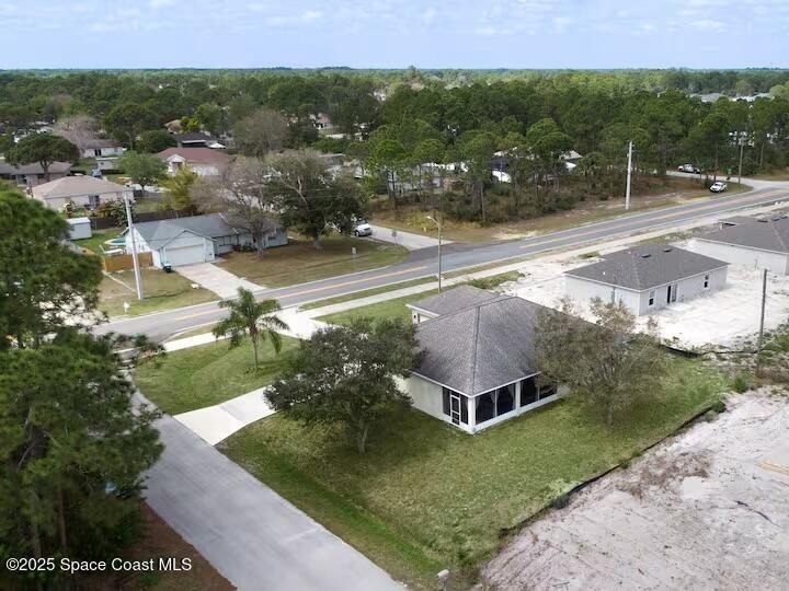 581 Eldron Boulevard Se - Photo 2