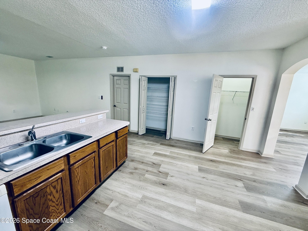 3206 Tarpon Avenue Se - Photo 9