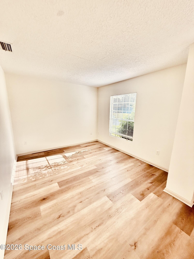3206 Tarpon Avenue Se - Photo 3