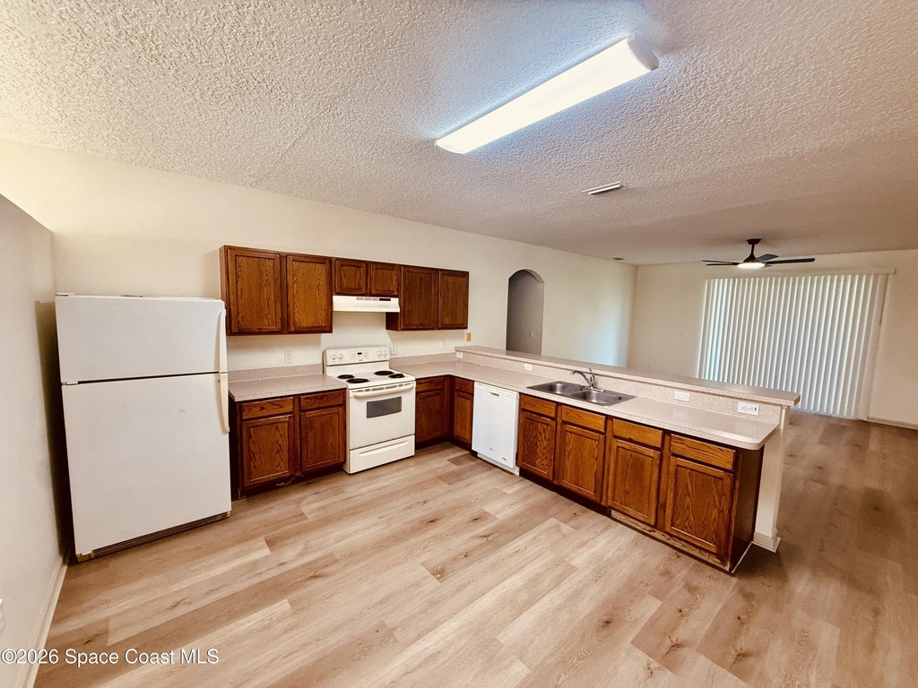 3206 Tarpon Avenue Se - Photo 5