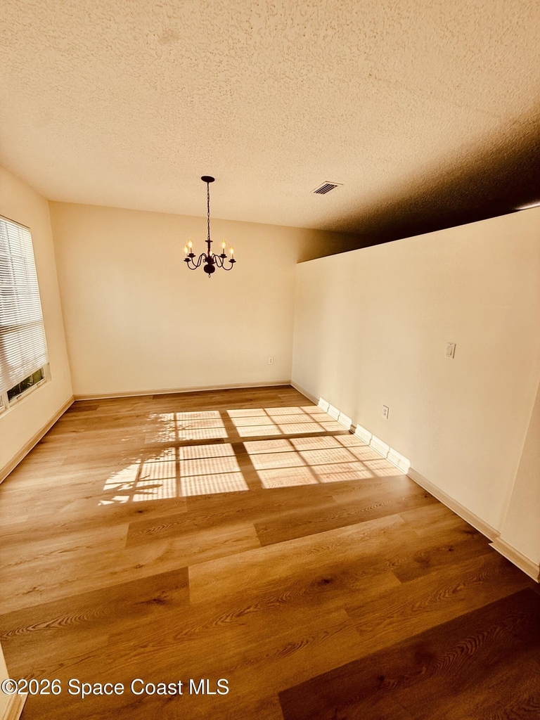3206 Tarpon Avenue Se - Photo 2