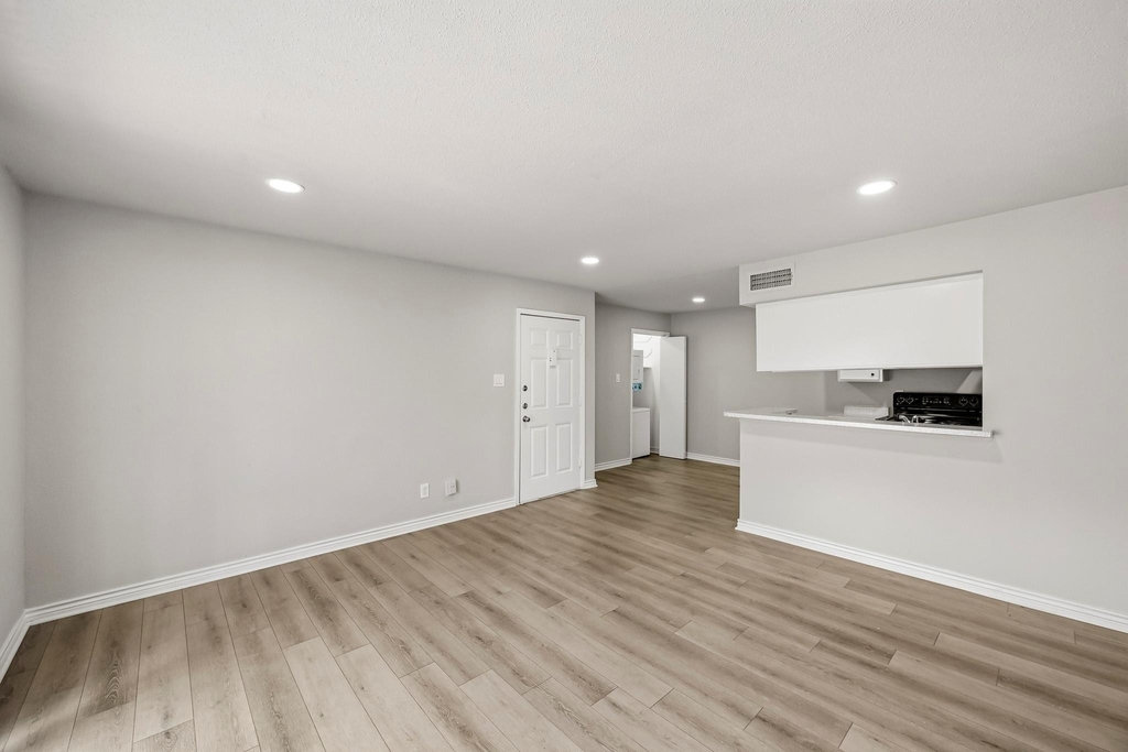 12955 Woodforest Boulevard - Photo 10