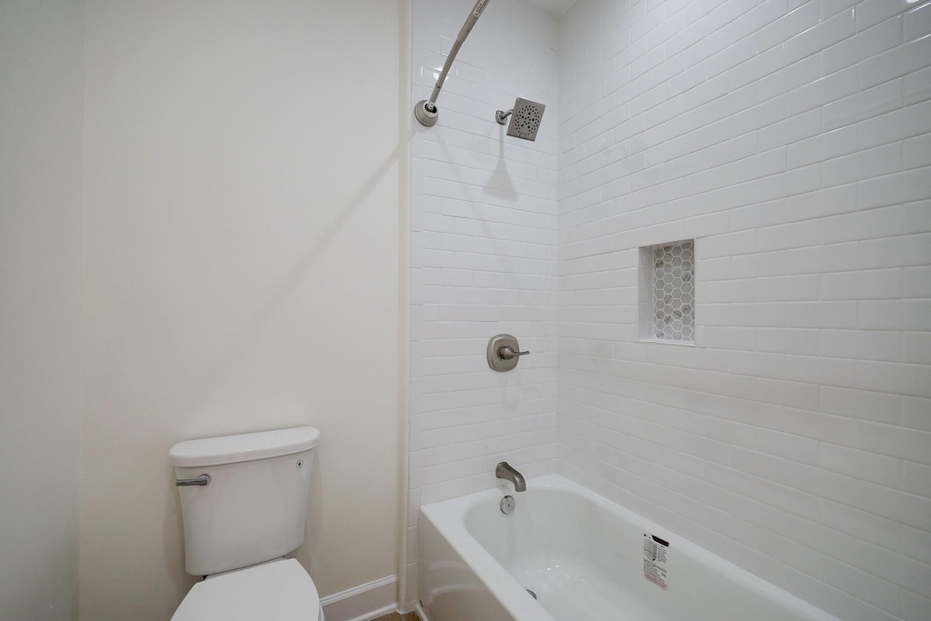 1211 E 32nd Street - Photo 24