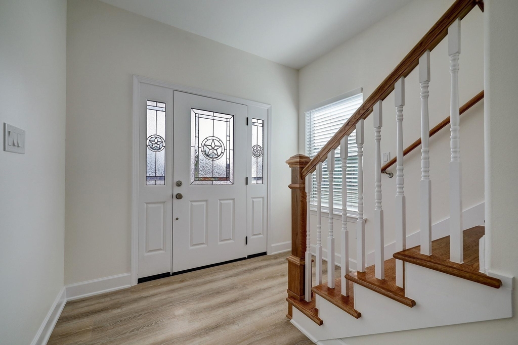 1211 E 32nd Street - Photo 5