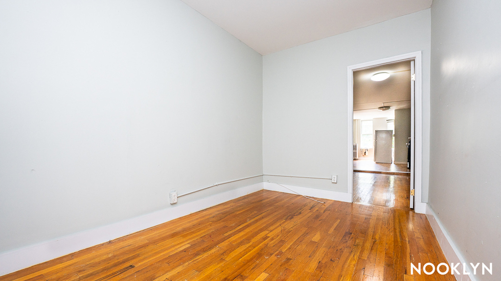 134 Grattan St - Photo 10