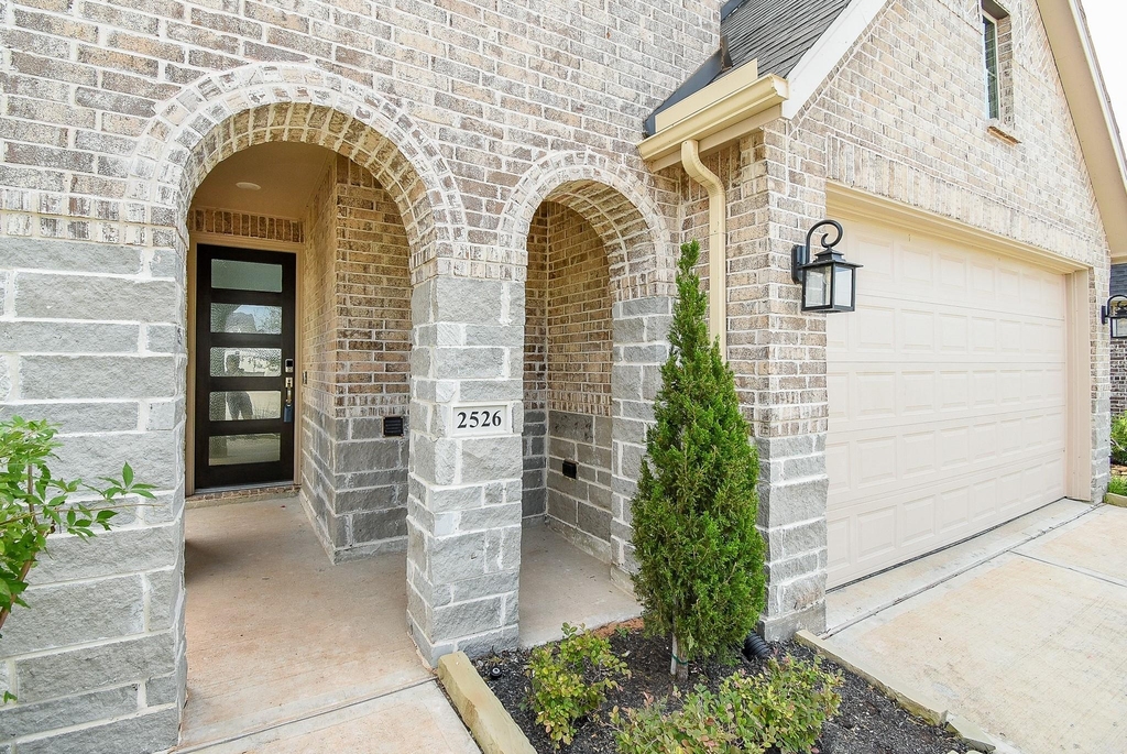 2526 Seedling Street - Photo 2