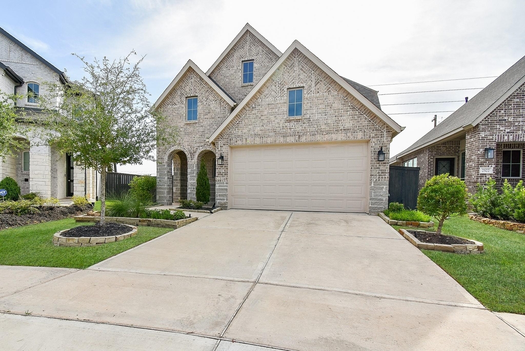 2526 Seedling Street - Photo 0