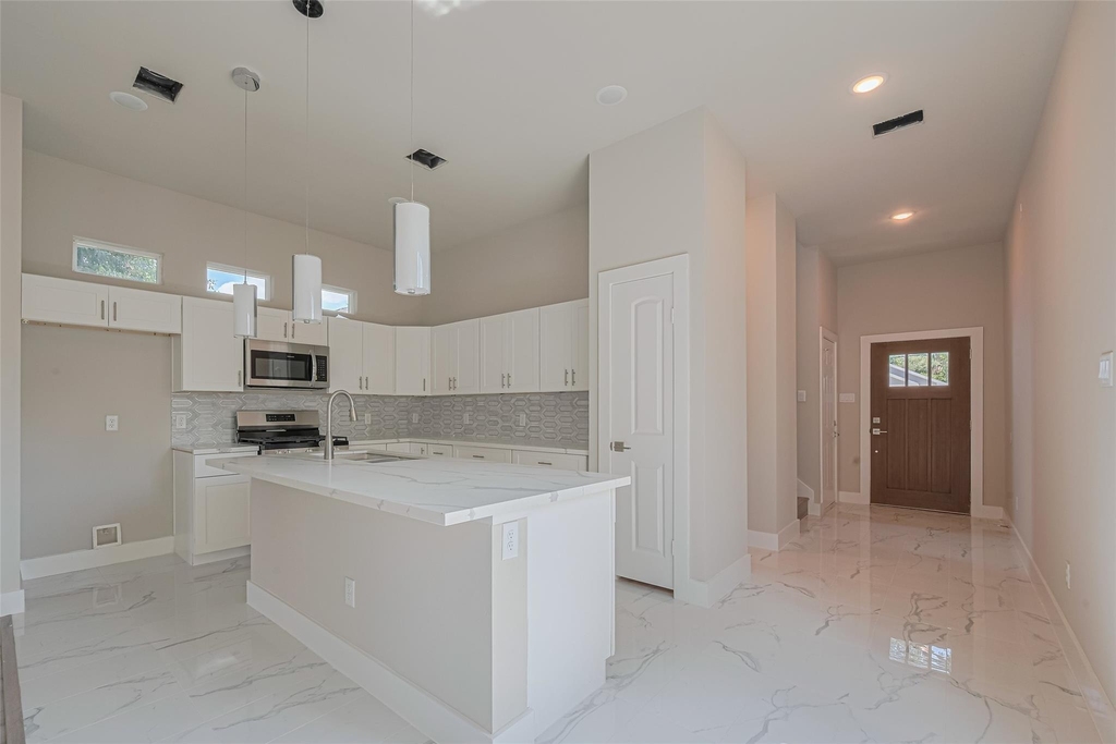 7207 Force Street - Photo 2