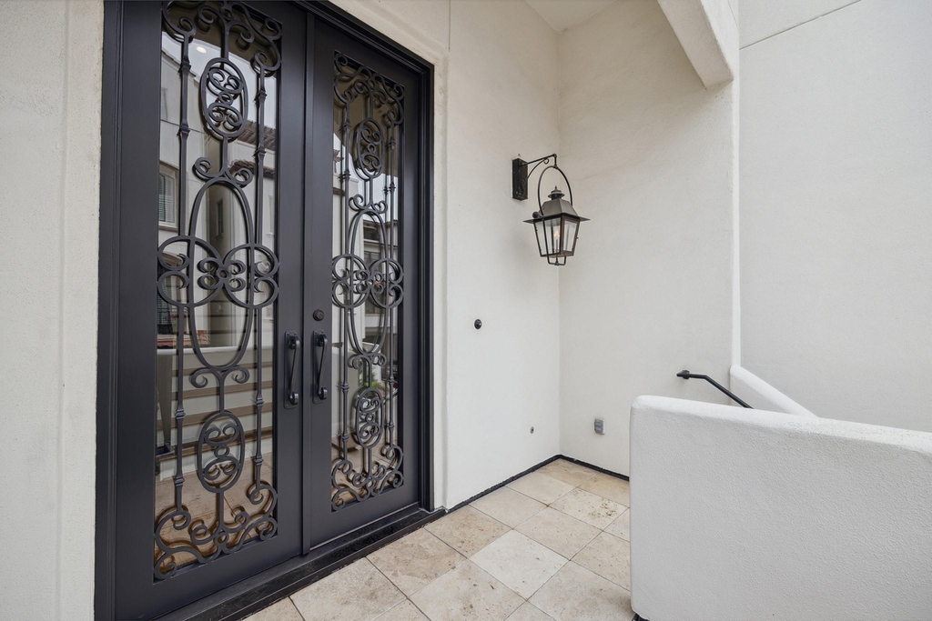 114 Calle Catalina Place - Photo 1