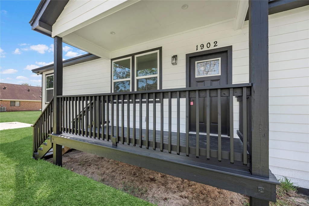 1902 Westview Drive - Photo 6