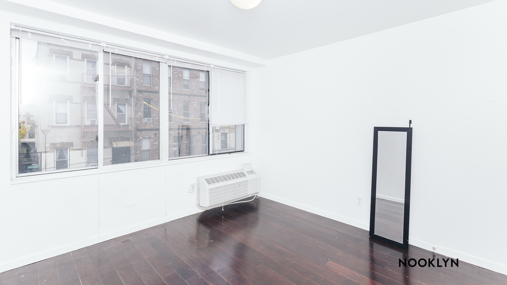 286 Stanhope St - Photo 5