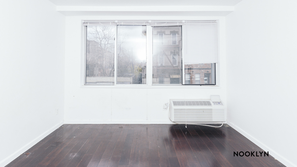 286 Stanhope St - Photo 3