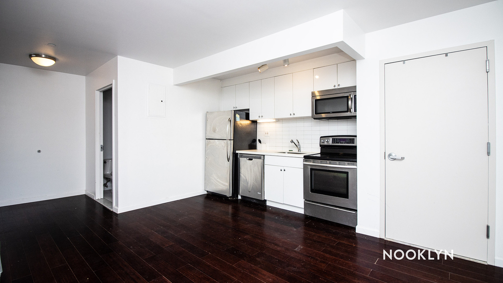 286 Stanhope St - Photo 18
