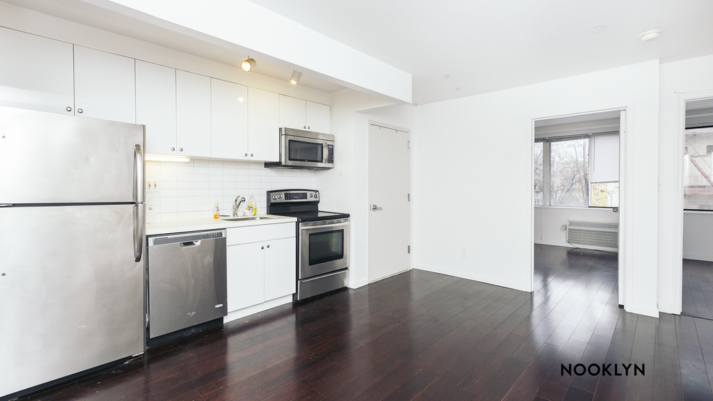 286 Stanhope St - Photo 7