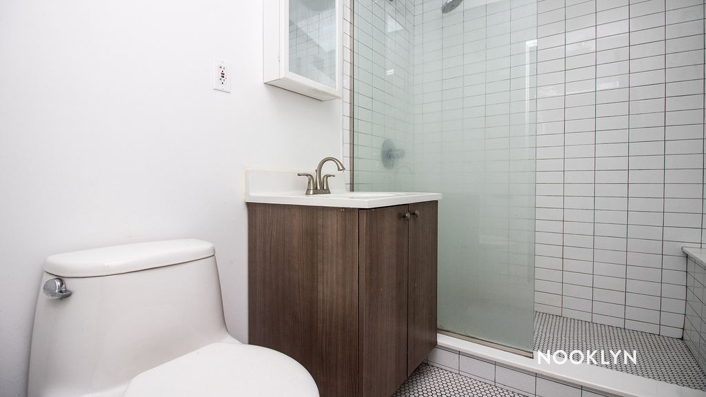 286 Stanhope St - Photo 12