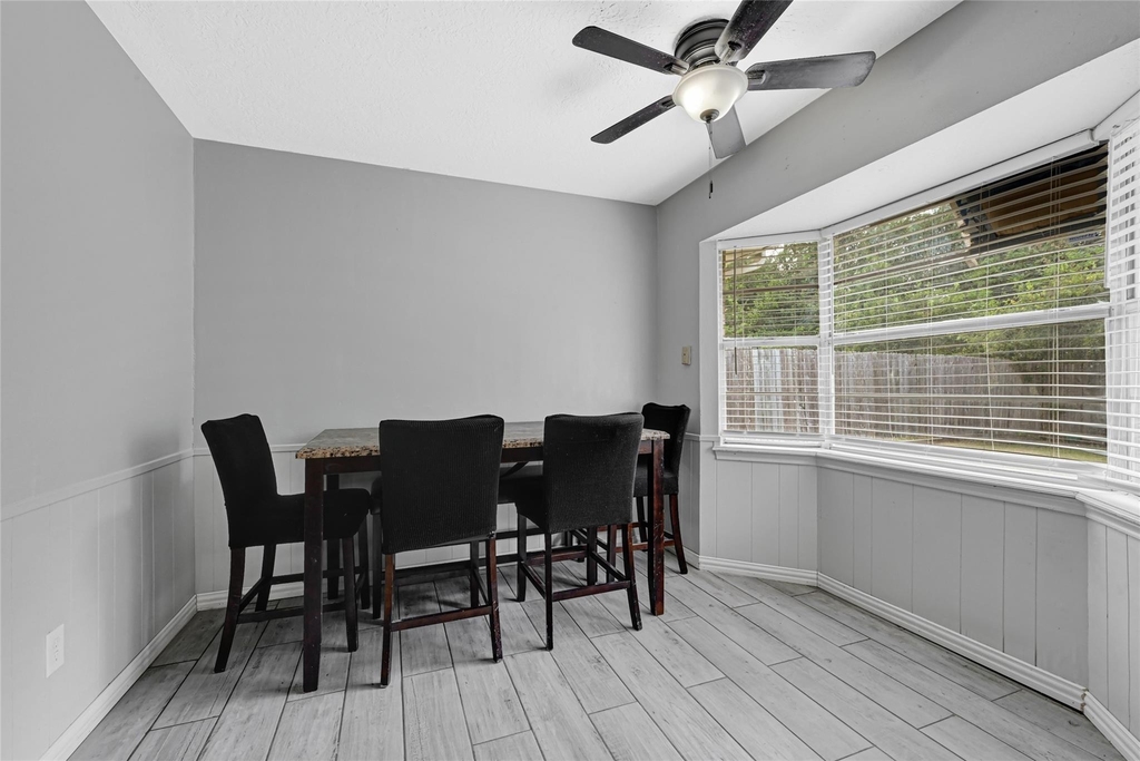 1501 Greenwood Dr - Photo 8