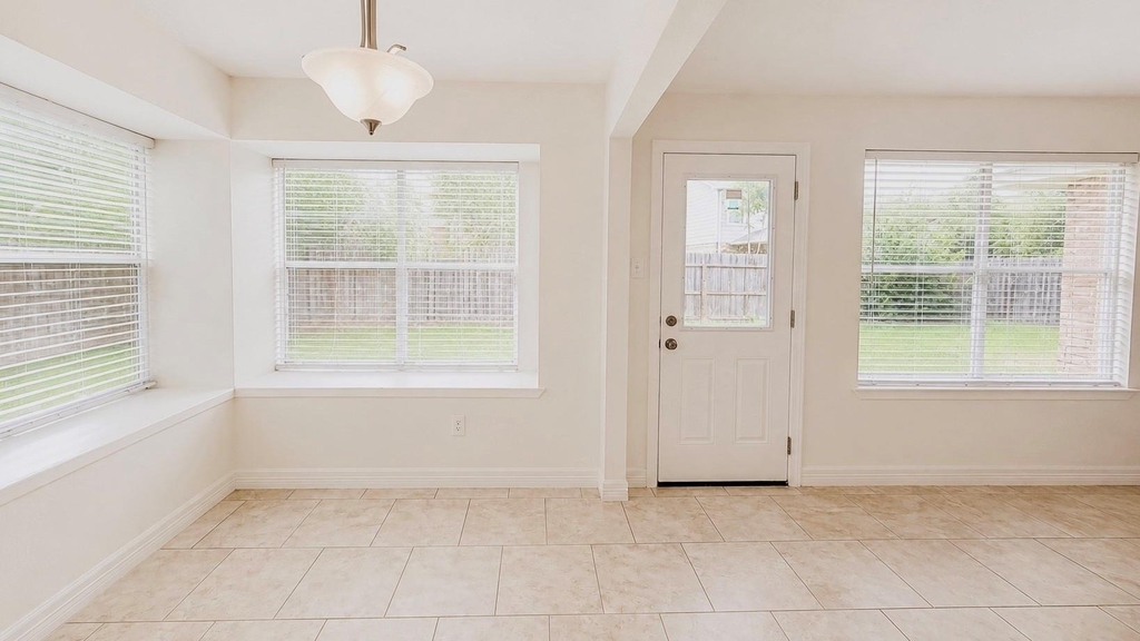 1823 Pewter Court - Photo 7