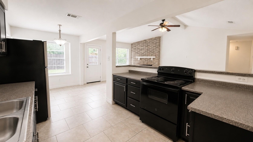 1823 Pewter Court - Photo 14