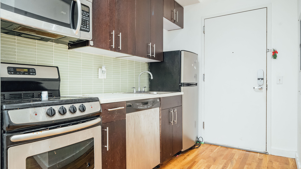 184 Noll St - Photo 10