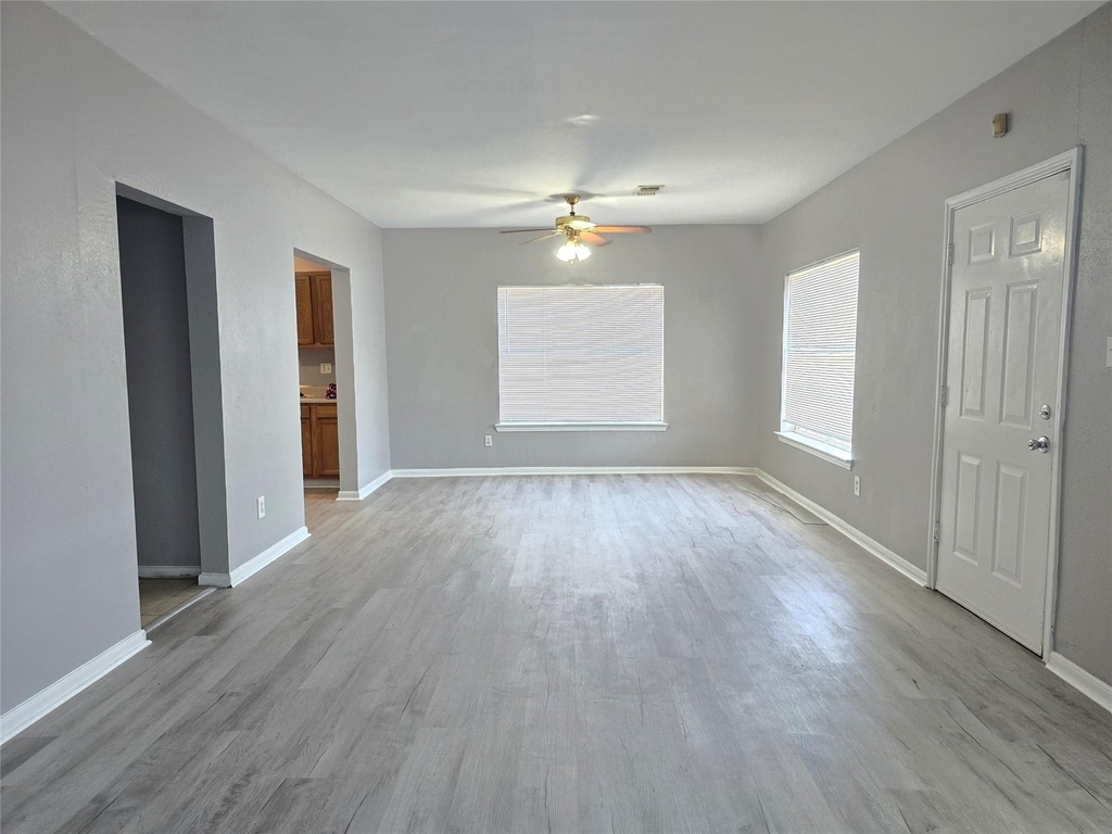4142 Alvin Street - Photo 3