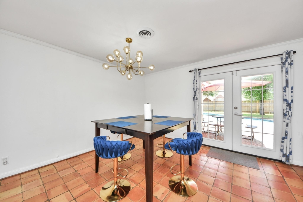 5139 Beechnut Street - Photo 8