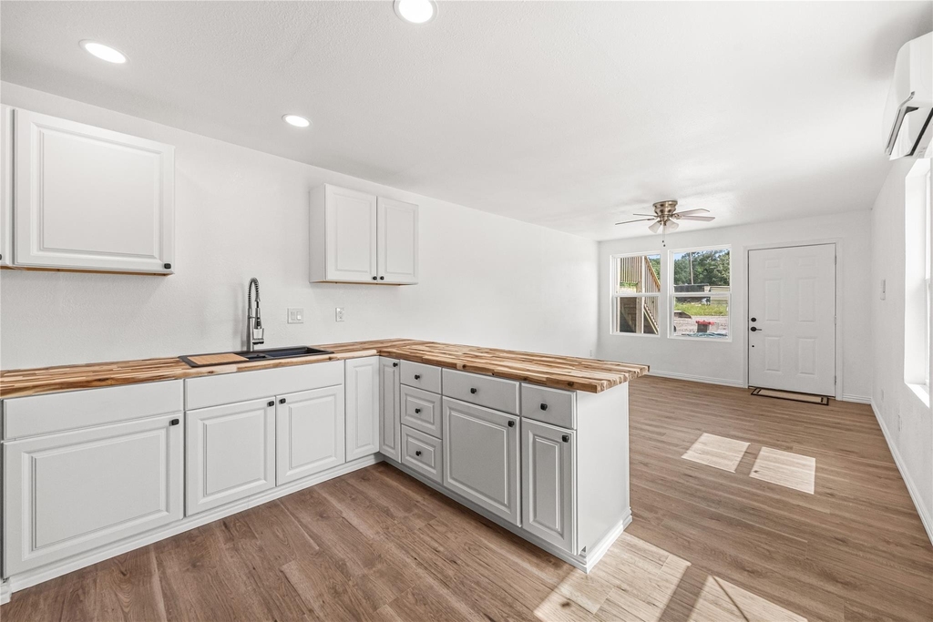 28096 Seven Sisters Road - Photo 7