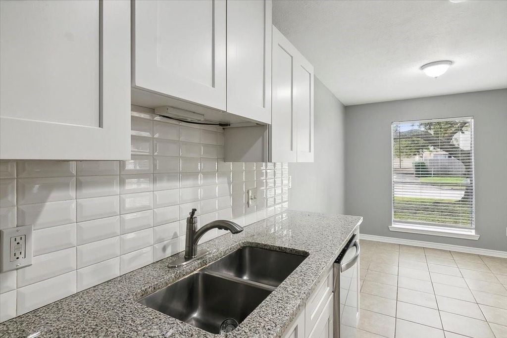 8540 Glen Meadow Lane - Photo 4