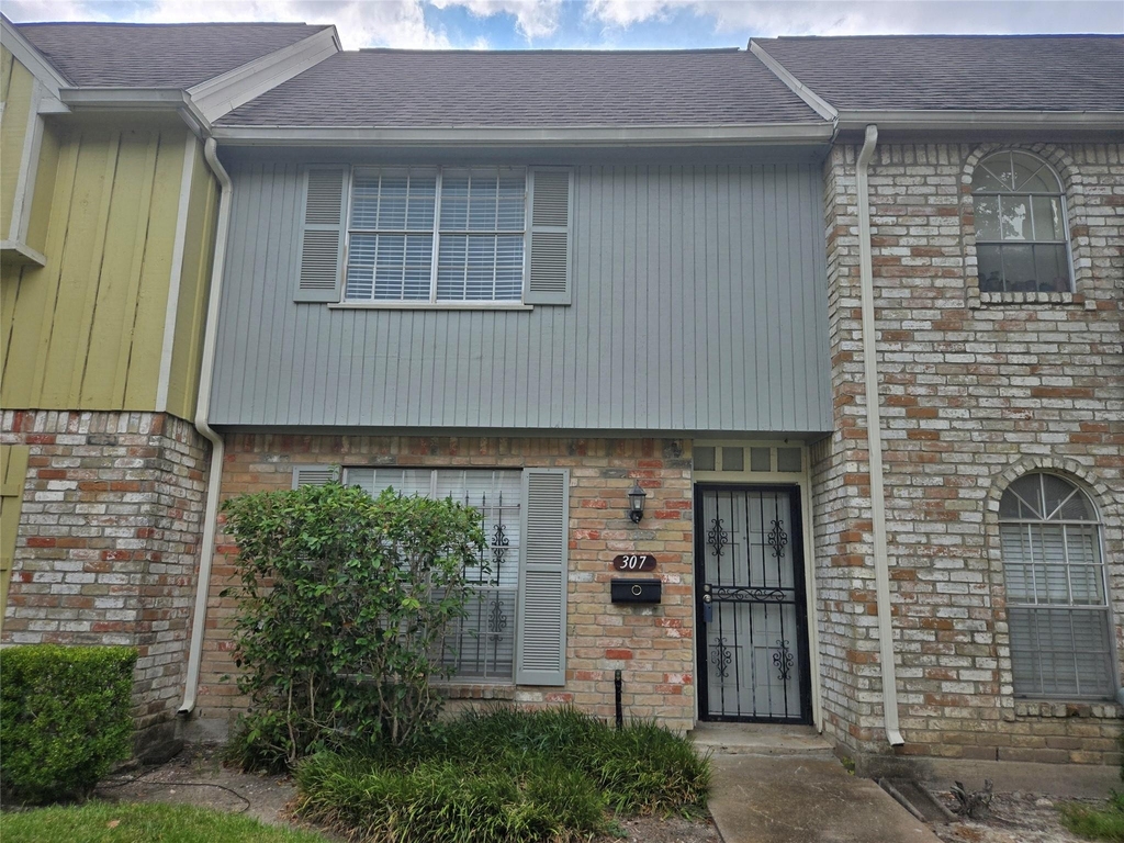 8101 Amelia Road - Photo 1
