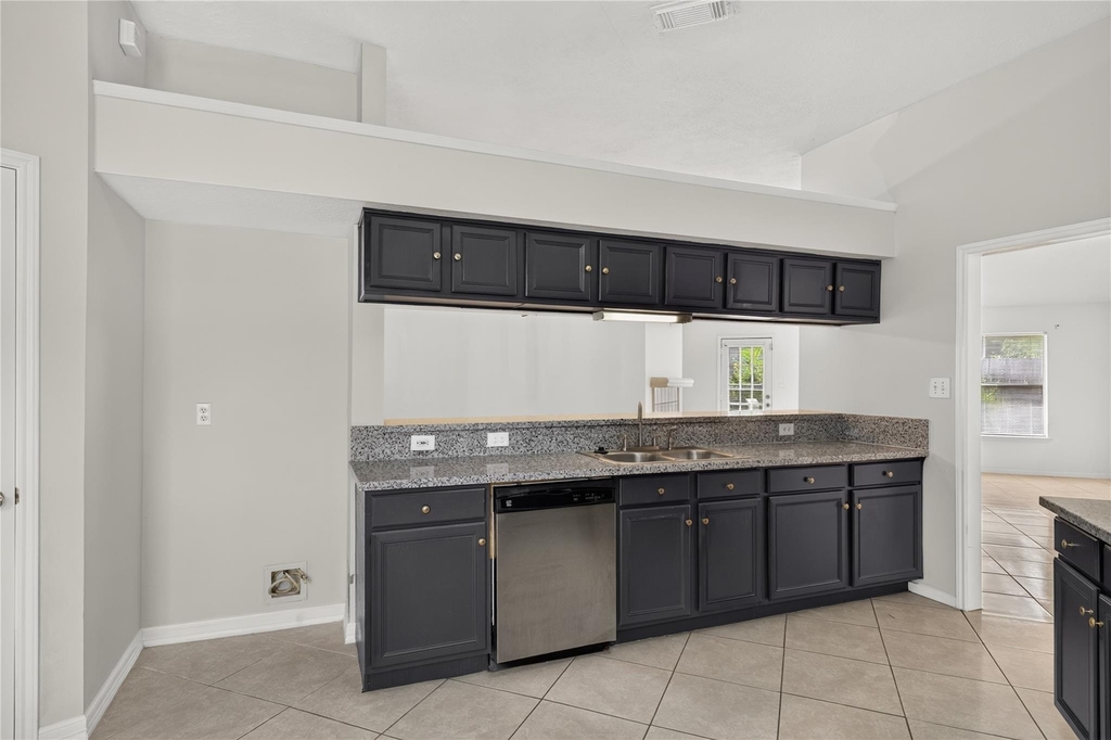19635 Vernier Woods Lane - Photo 6