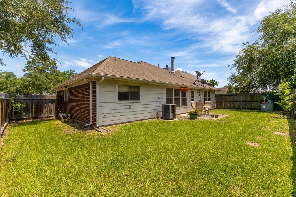 19635 Vernier Woods Lane - Photo 21
