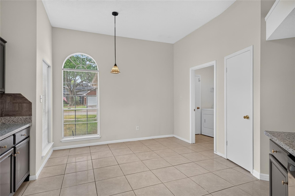 19635 Vernier Woods Lane - Photo 7
