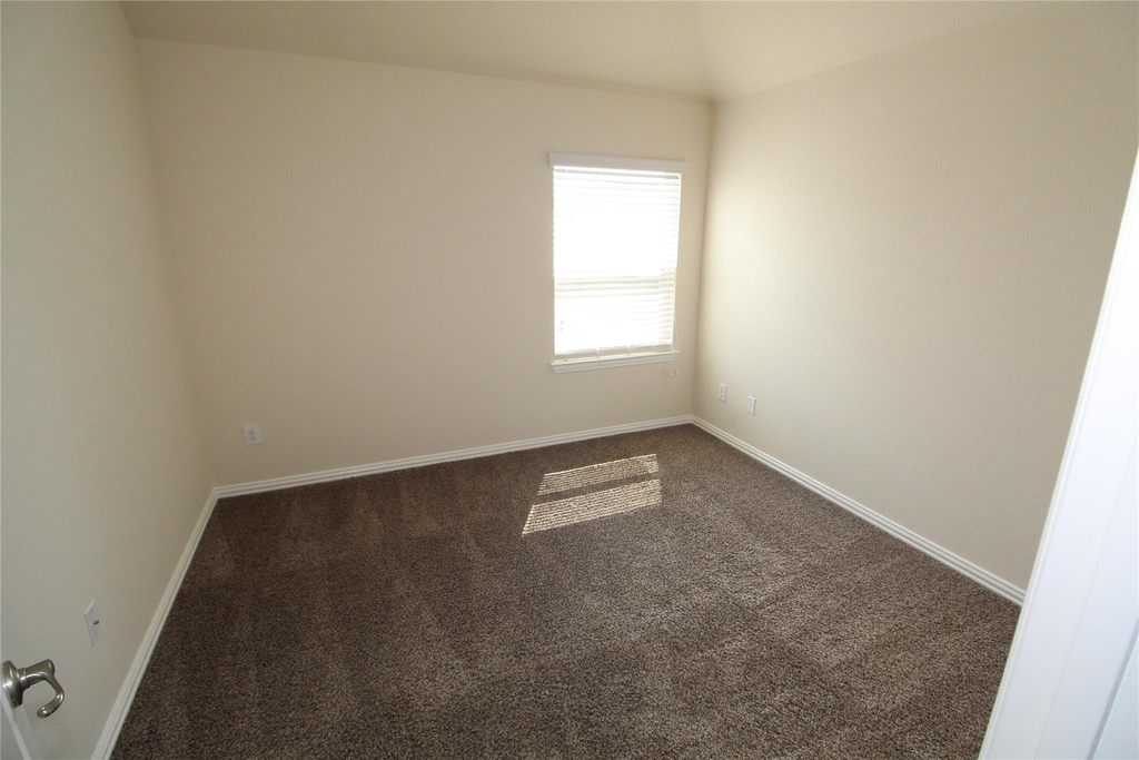 627 Oak Circle Drive E - Photo 31