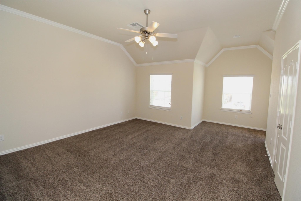 627 Oak Circle Drive E - Photo 20