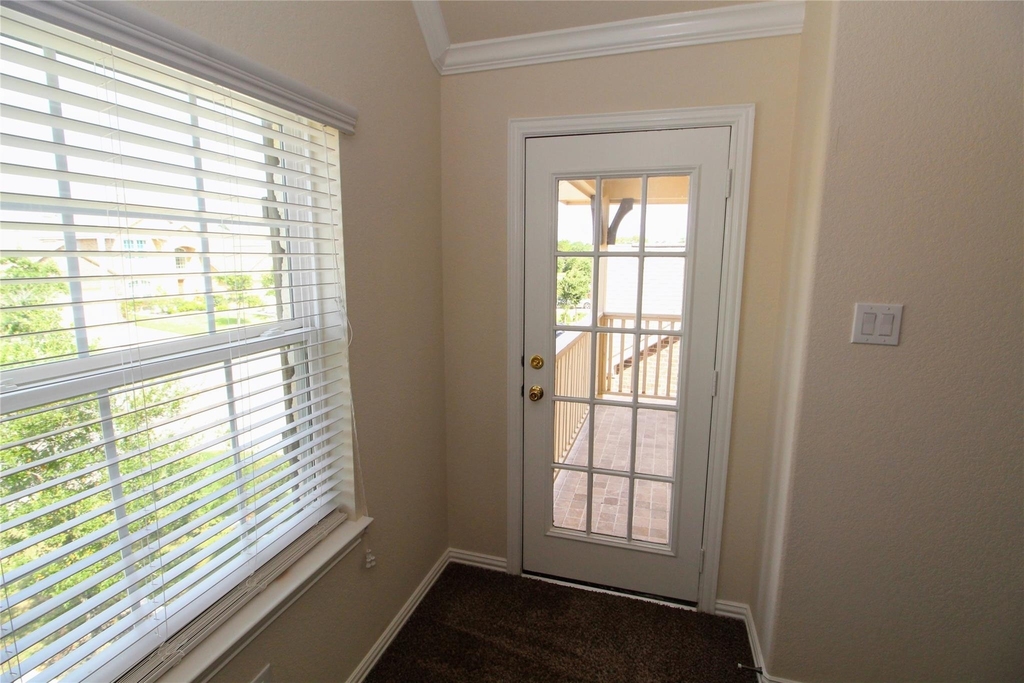 627 Oak Circle Drive E - Photo 22