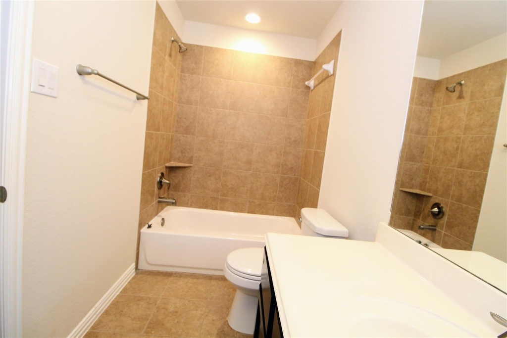 627 Oak Circle Drive E - Photo 33