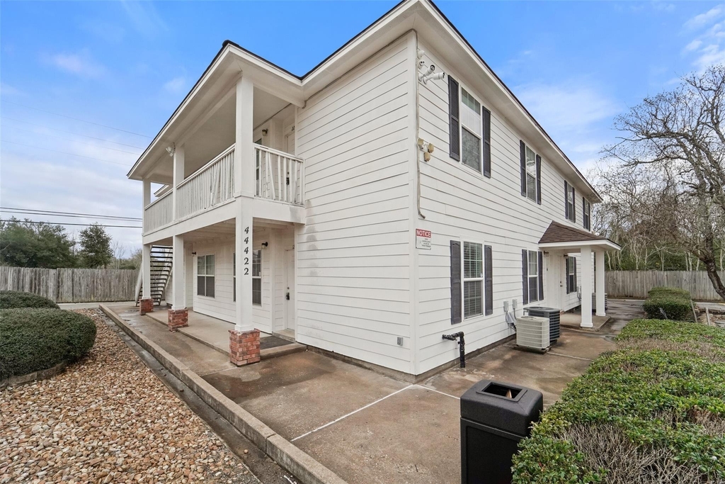 512 Hollyhock Street - Photo 8