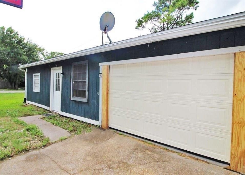 2460 W Shane Street - Photo 0