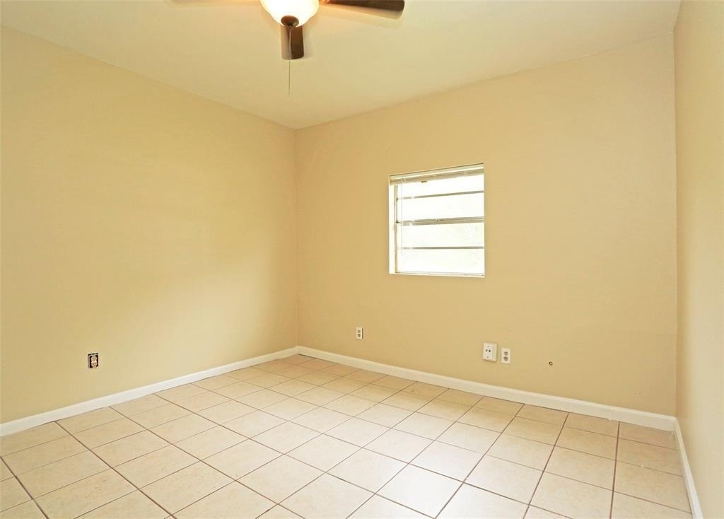 2460 W Shane Street - Photo 5