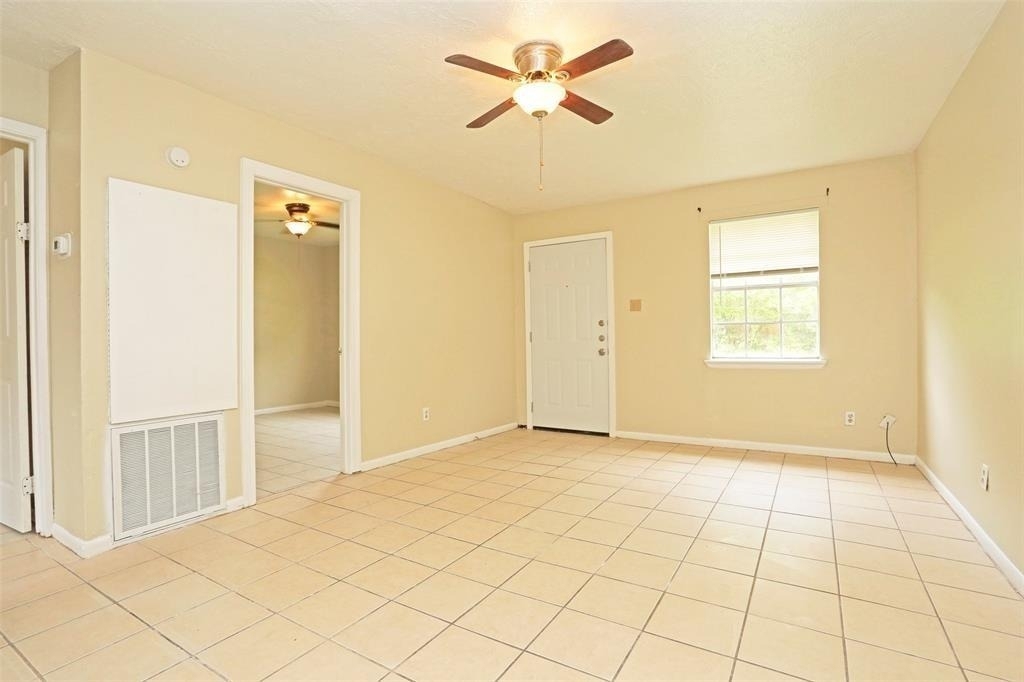 2460 W Shane Street - Photo 4