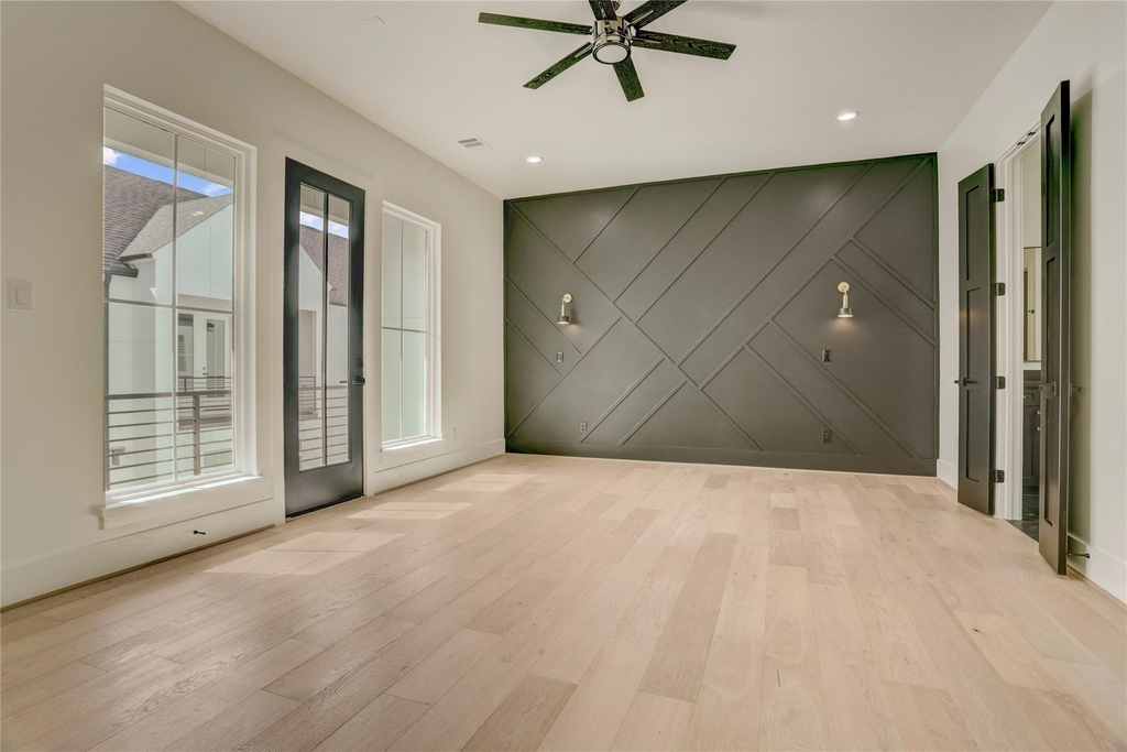 1911 Lauderdale Street - Photo 11